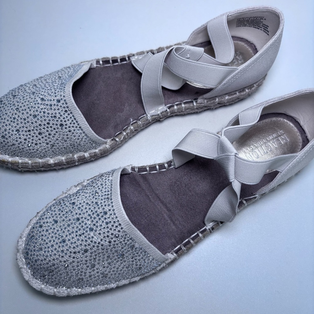 Kenneth Cole Reaction Luna Silver Rhinestone Espadrille Flat Sandal Size 10 NWOB - Picture 4 of 12